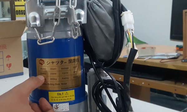 dòng mô tơ cửa cuốn ktn 400kg
